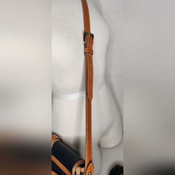 Dooney & Bourke vintage equestrian all weather leather crossbody bag, navy - Picture 4 of 16